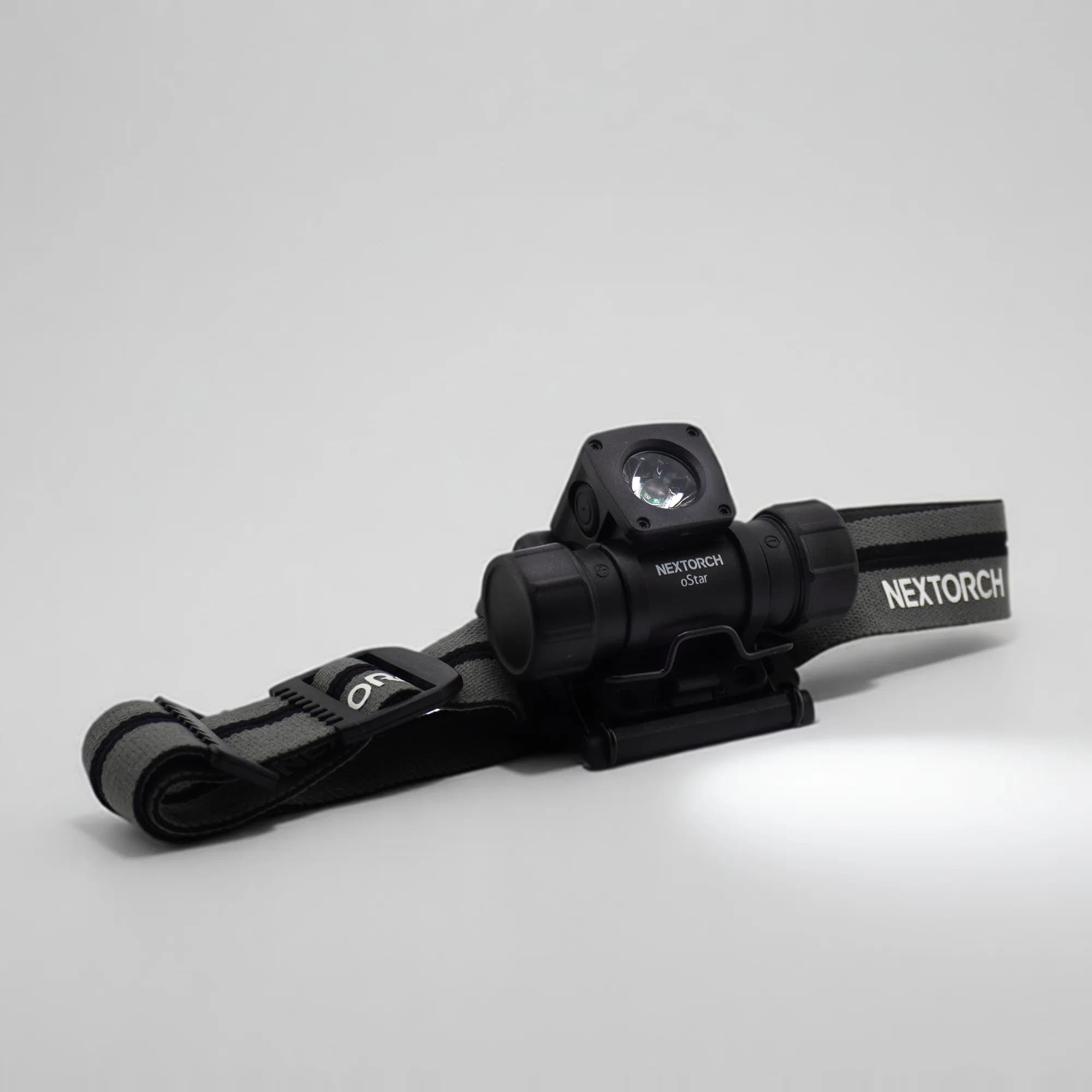 Nextorch P10 Winkellampe 1400 Lumen mit Weiß-, Rot- und Blaulicht, Hauptansicht