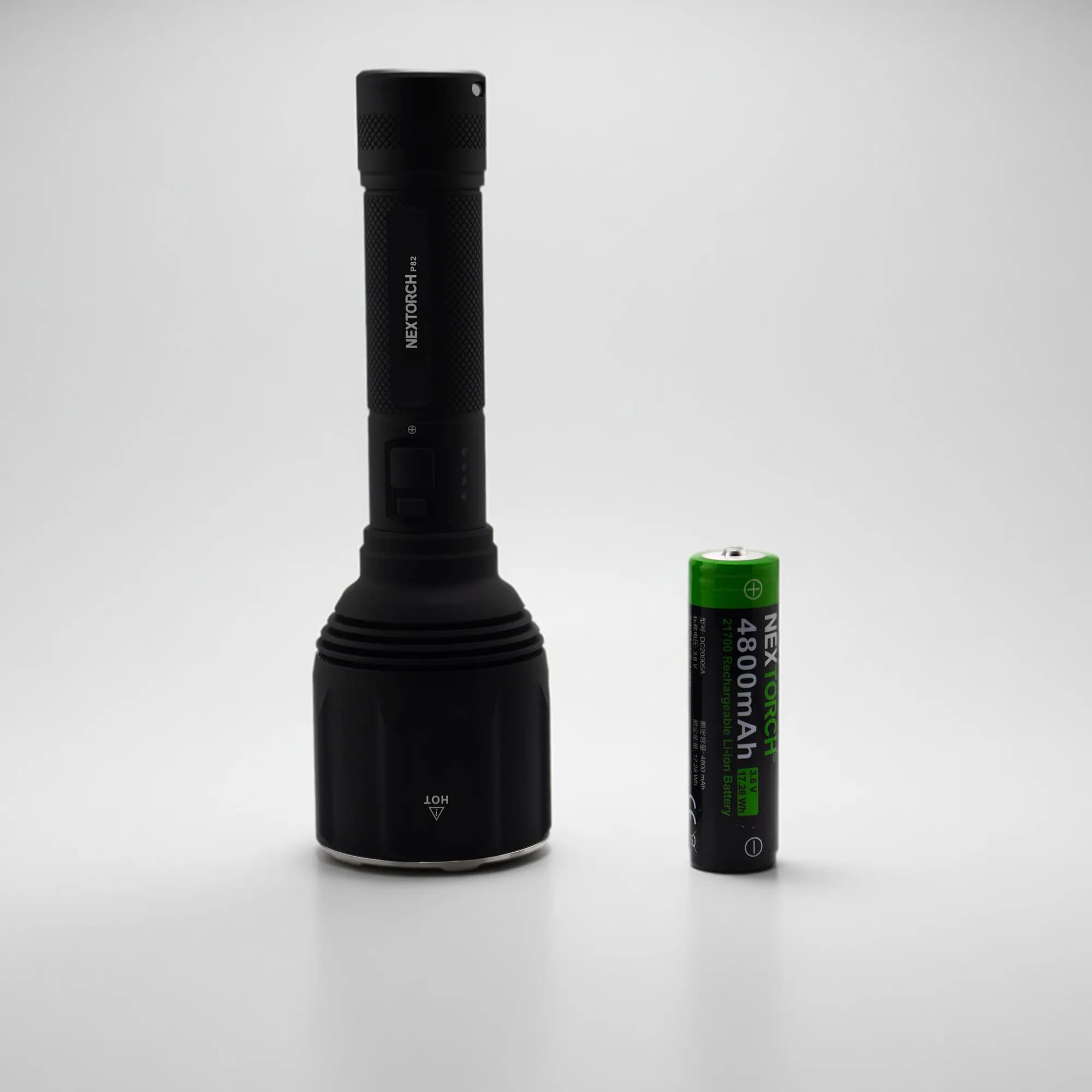 Nextorch P82 Taschenlampe 1200 Lumen mit 1100 m Leuchtweite, USB-C, Hauptansicht